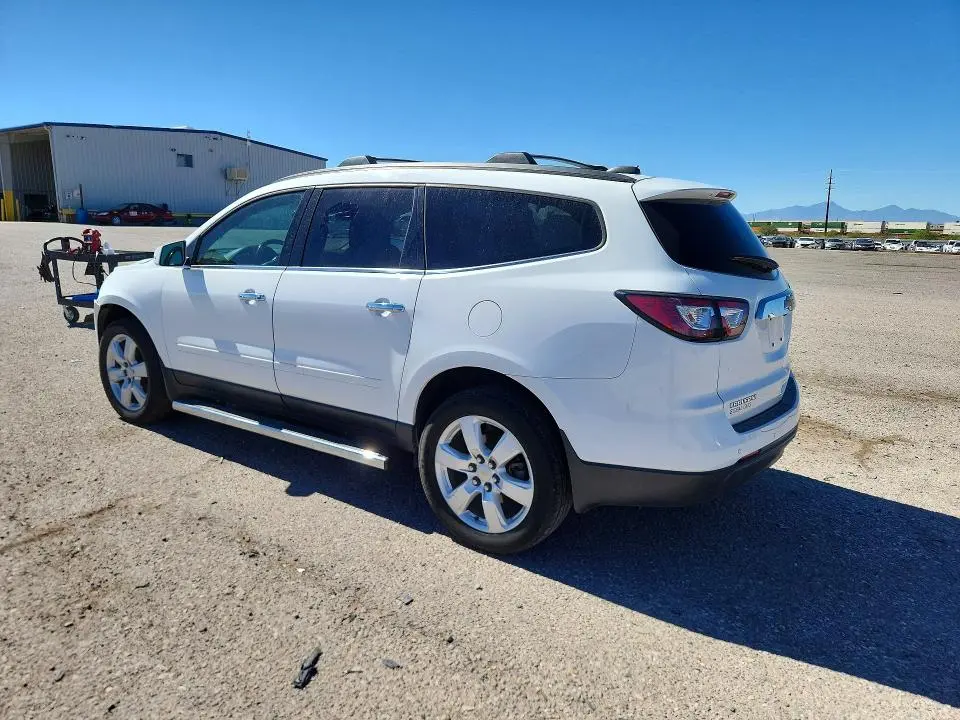 2017 CHEVROLET TRAVERSE LT  