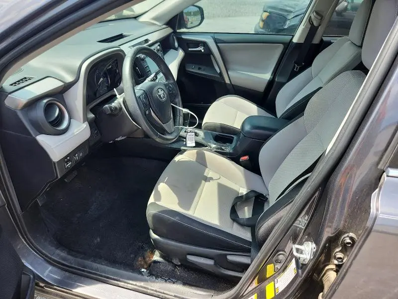 2017 TOYOTA RAV4 XLE  