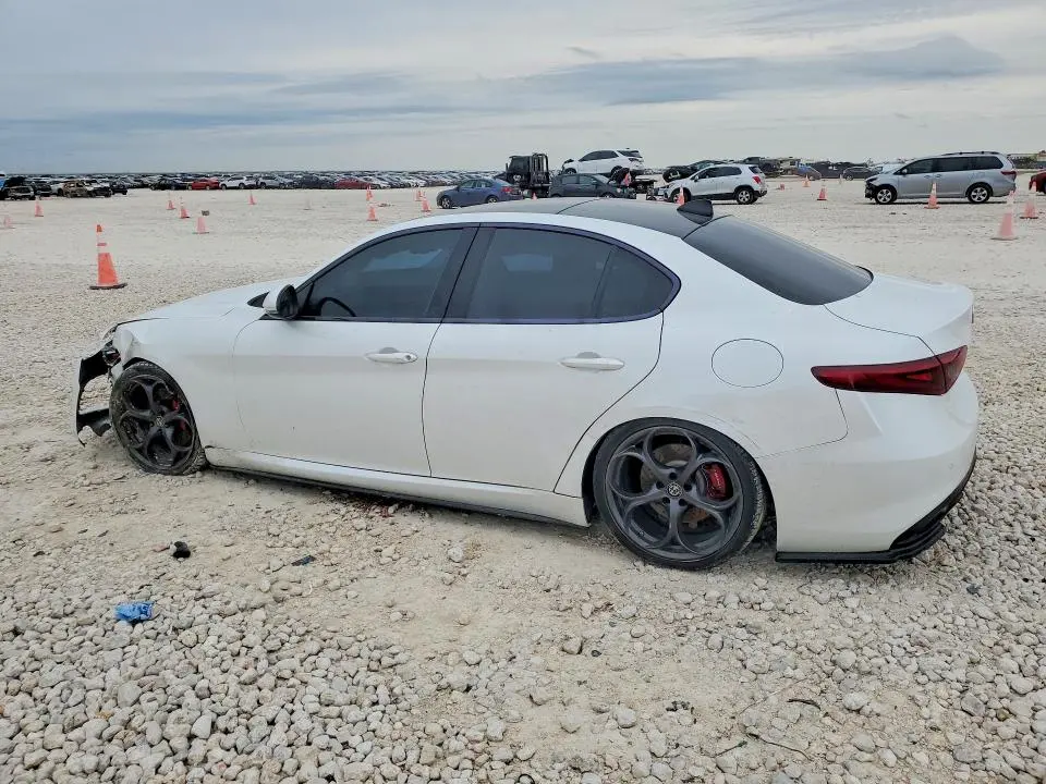 2018 ALFA ROMEO GIULIA TI Q4  