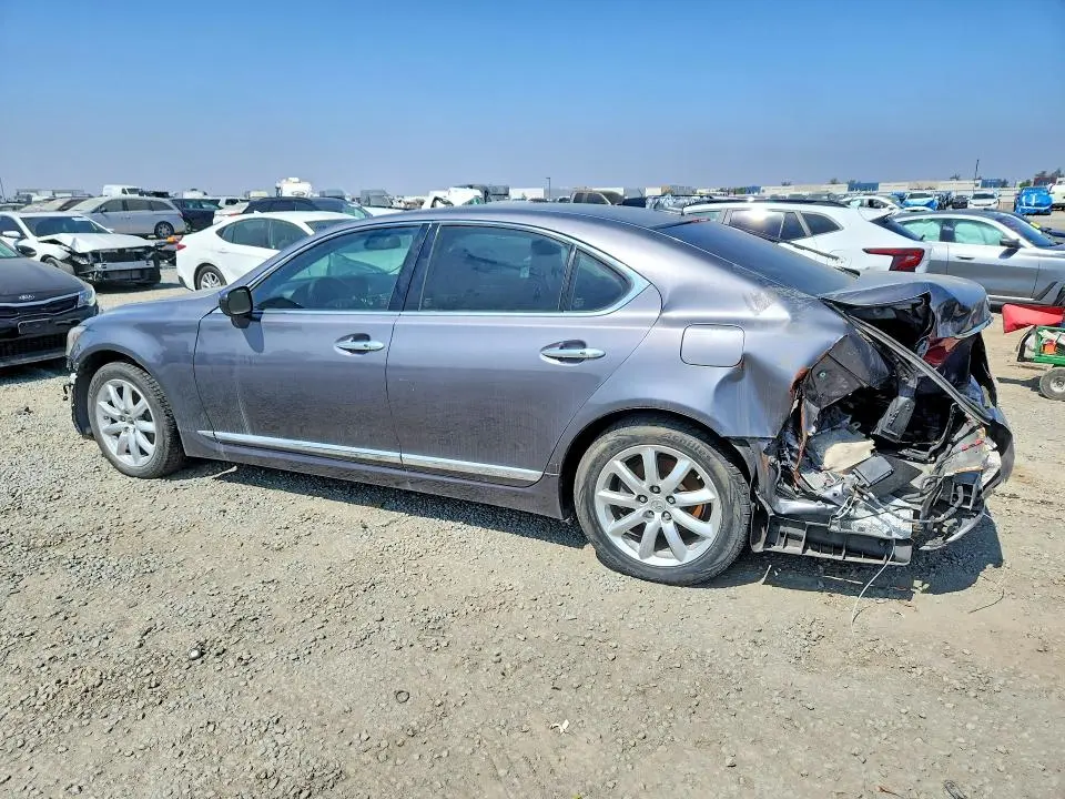 2013 LEXUS LS 460  