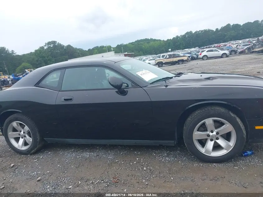 2010 DODGE CHALLENGER SE
