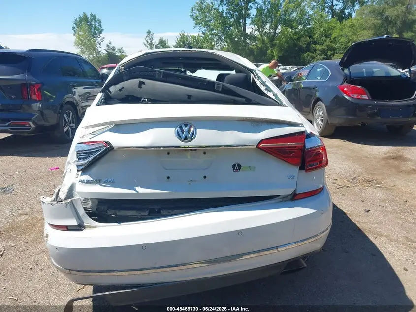 2016 VOLKSWAGEN PASSAT V6 SEL PREMIUM