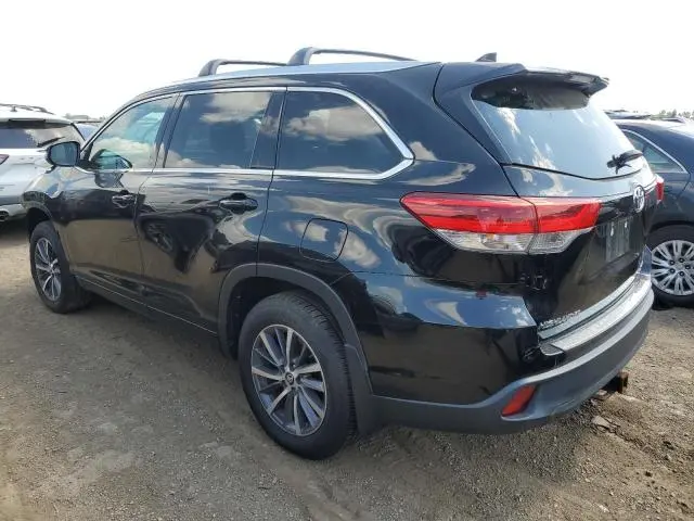 2017 TOYOTA HIGHLANDER SE  