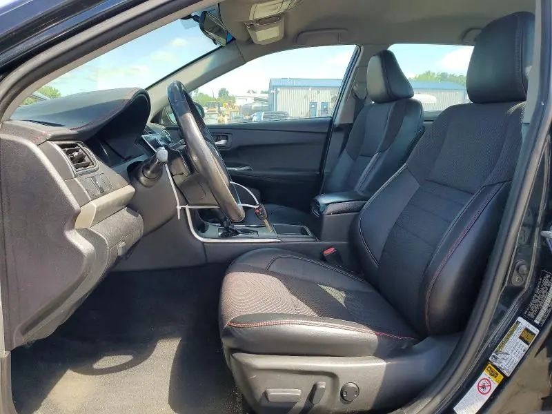 2017 TOYOTA CAMRY SE  