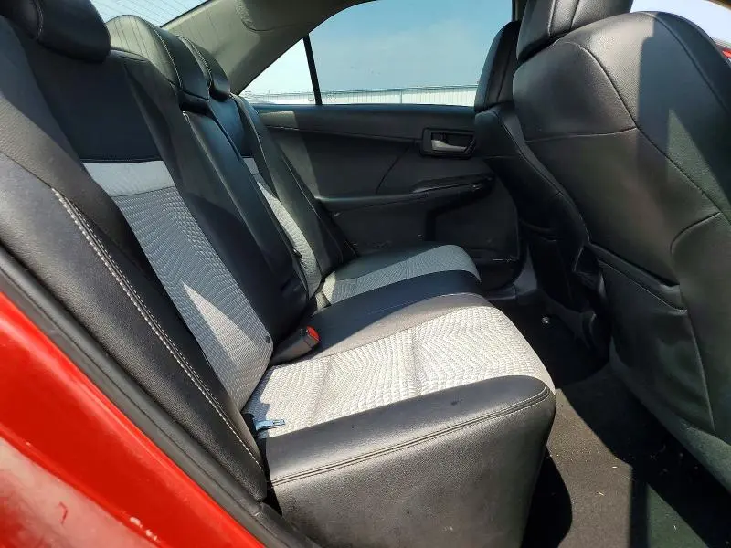 2012 TOYOTA CAMRY SE  