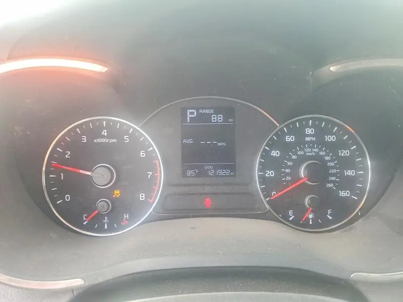 2017 KIA FORTE LX  