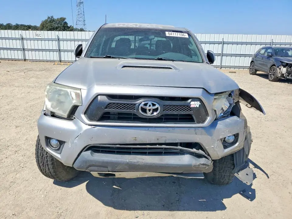 2015 TOYOTA TACOMA V6  