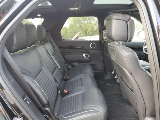 2023 LAND ROVER DISCOVERY METROPOLITAN EDITION  