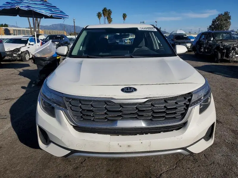 2021 KIA SELTOS LX  