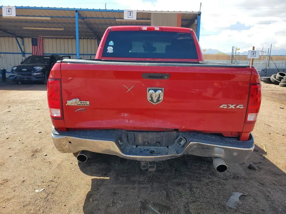 2016 RAM 1500 SLT  