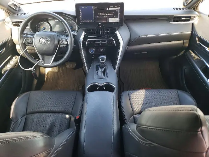 2021 TOYOTA VENZA XLE  