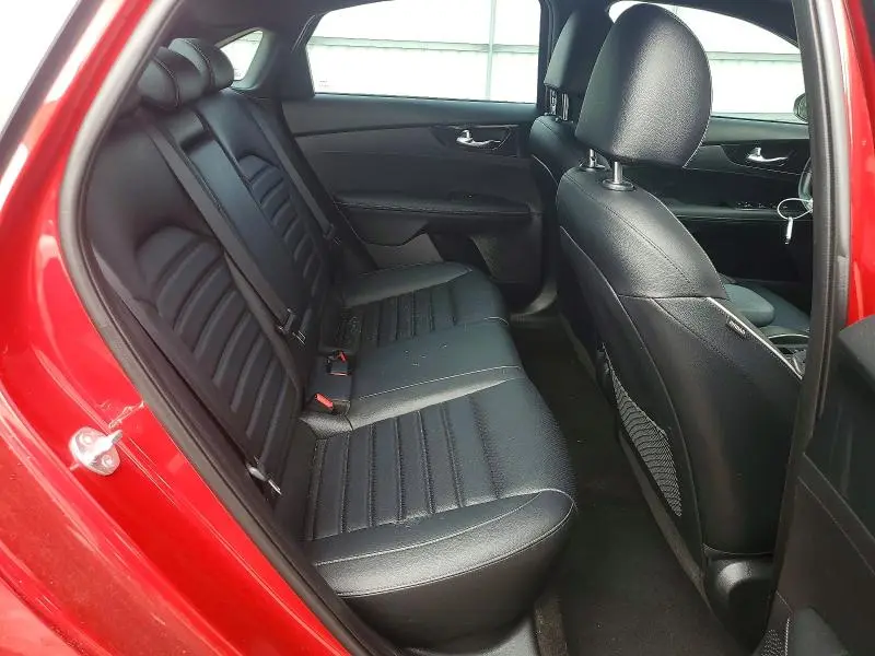 2024 KIA FORTE GT LINE  