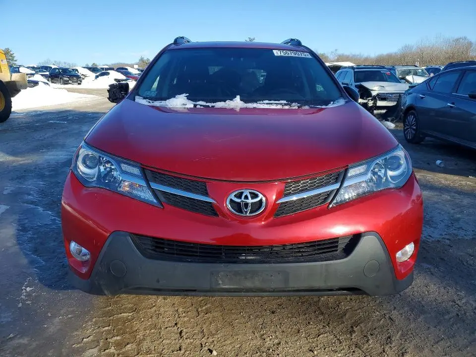 2015 TOYOTA RAV4 LE  