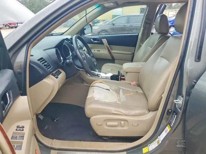 2011 TOYOTA HIGHLANDER LIMITED  