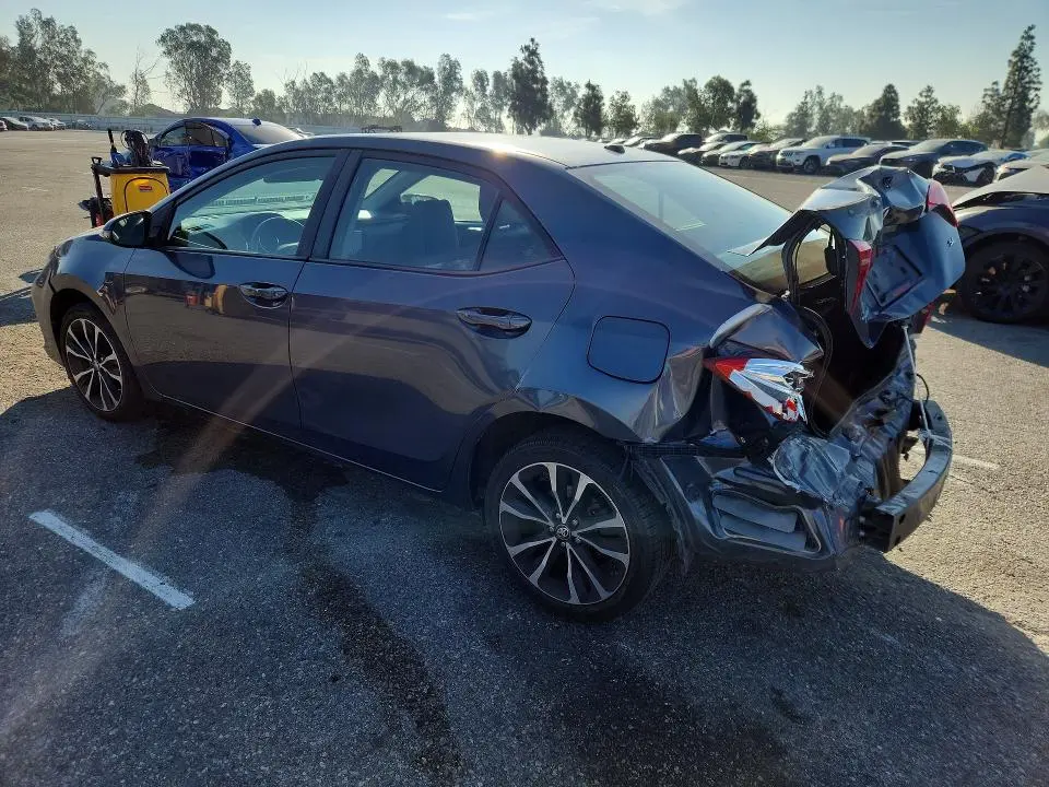 2017 TOYOTA COROLLA SE  