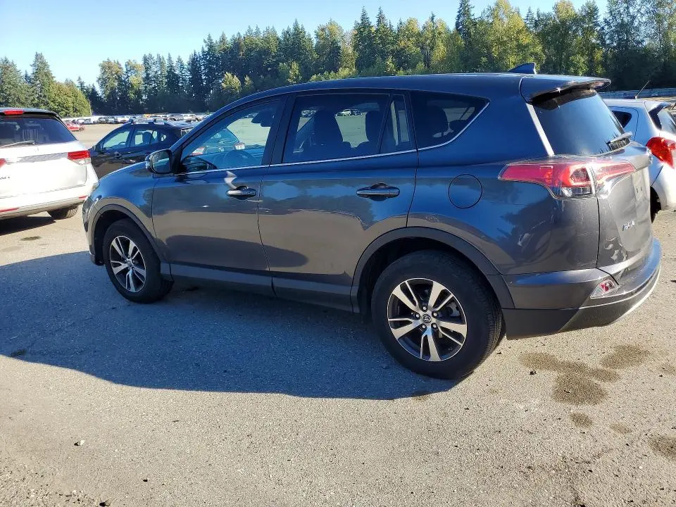 2018 TOYOTA RAV4 XLE  