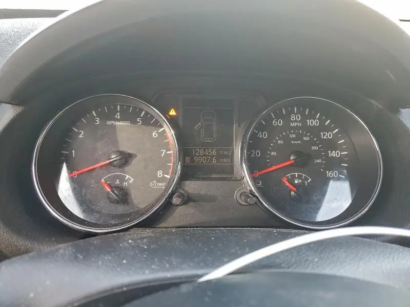 2011 NISSAN ROGUE S  