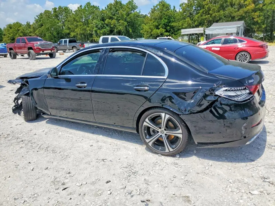 2025 MERCEDES-BENZ C 300  