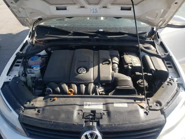 2012 VOLKSWAGEN JETTA SE  