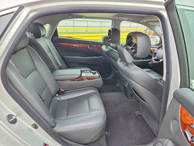 2014 HYUNDAI EQUUS SIGNATURE  