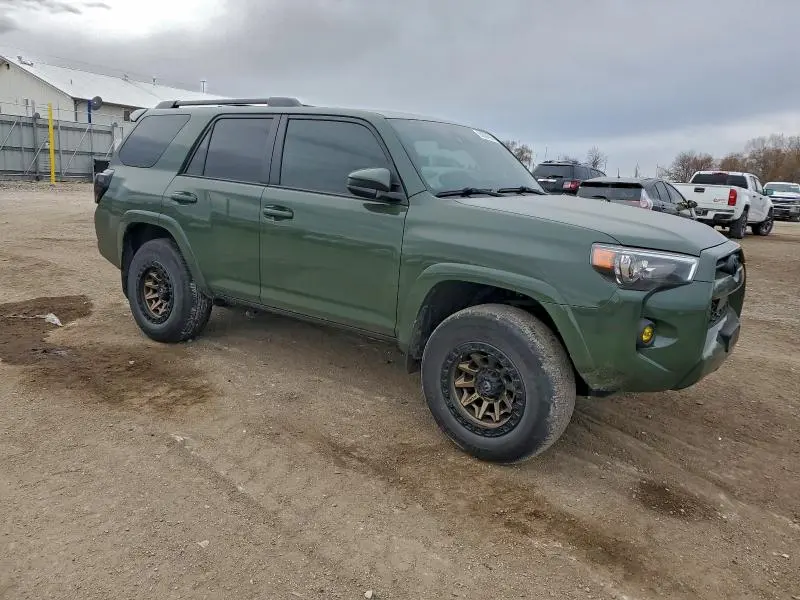 2021 TOYOTA 4RUNNER SR5/SR5 PREMIUM  