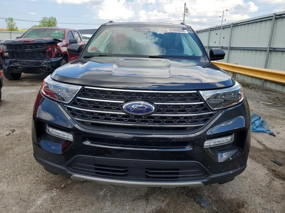 2021 FORD EXPLORER XLT  