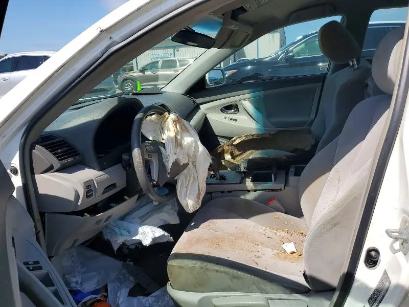 2010 TOYOTA CAMRY BASE  