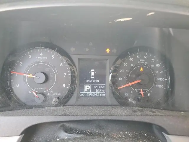 2017 TOYOTA SIENNA LE  