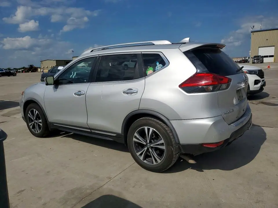 2017 NISSAN ROGUE SL  