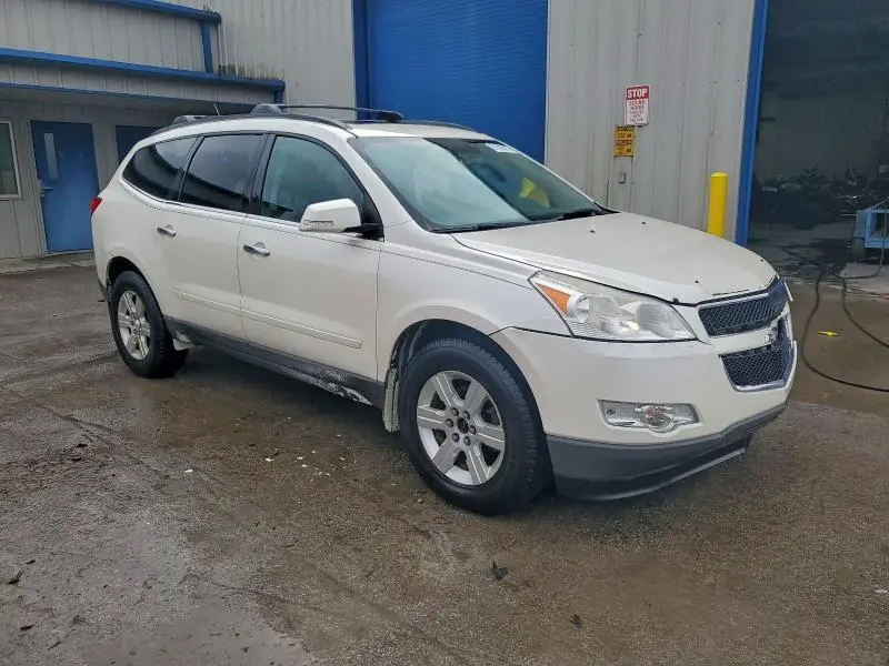 2011 CHEVROLET TRAVERSE LT  