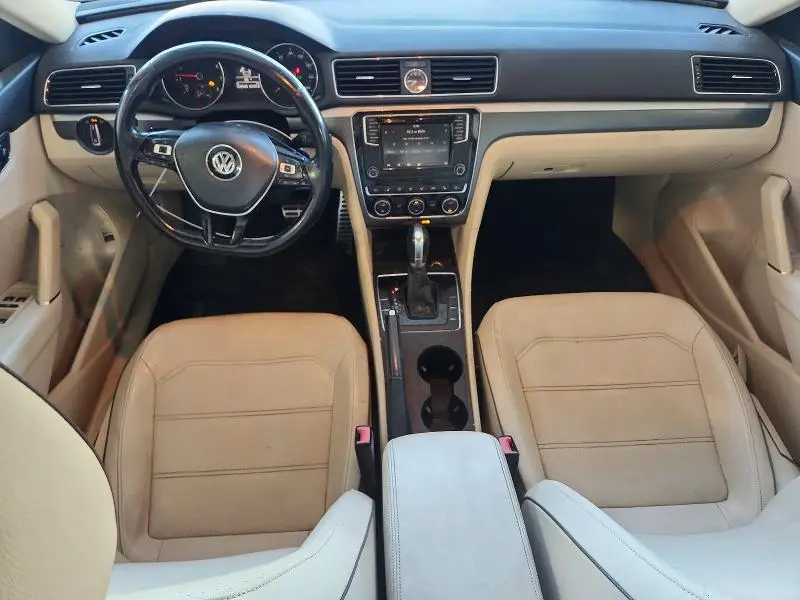 2017 VOLKSWAGEN PASSAT R-LINE  