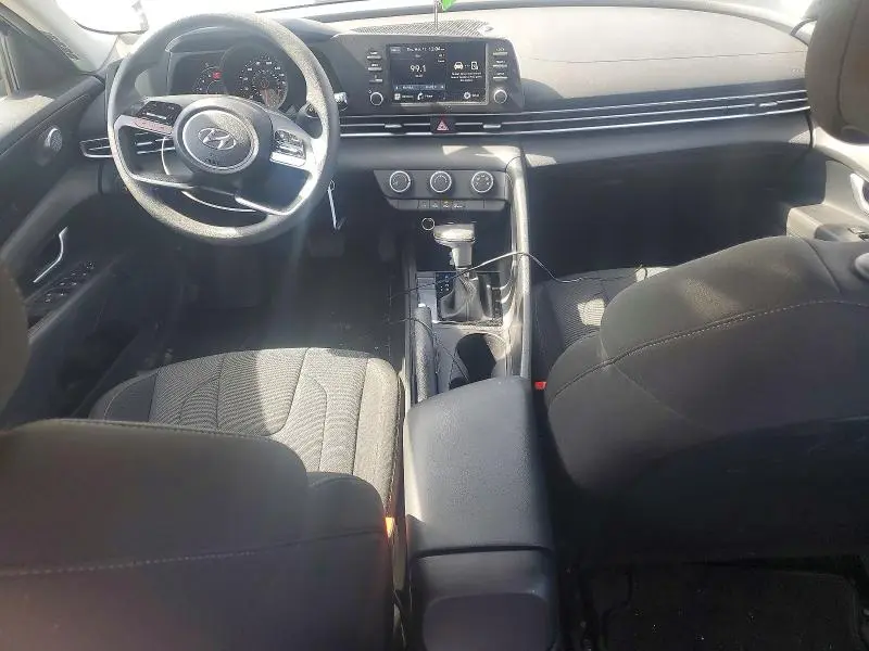 2023 HYUNDAI ELANTRA SE  