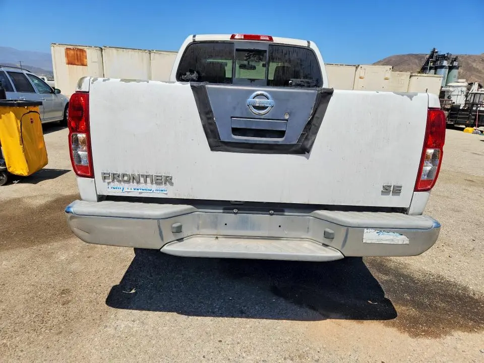 2010 NISSAN FRONTIER XE  