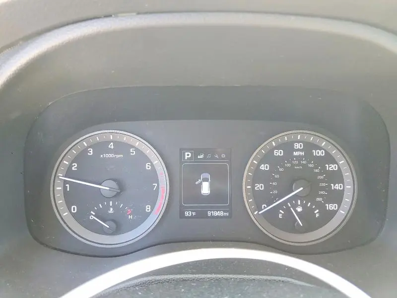 2018 HYUNDAI TUCSON SE  