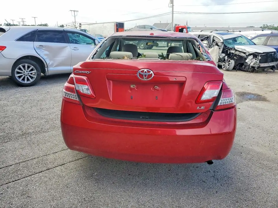 2011 TOYOTA CAMRY LE  