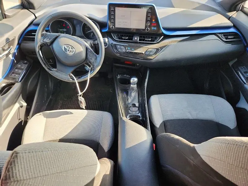 2019 TOYOTA C-HR XLE  