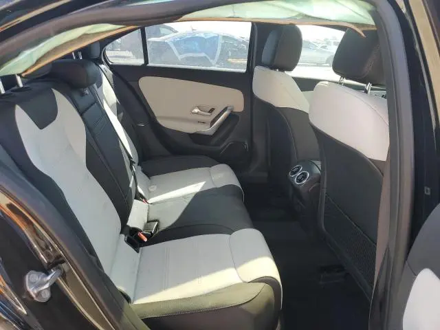 2022 MERCEDES-BENZ A 220