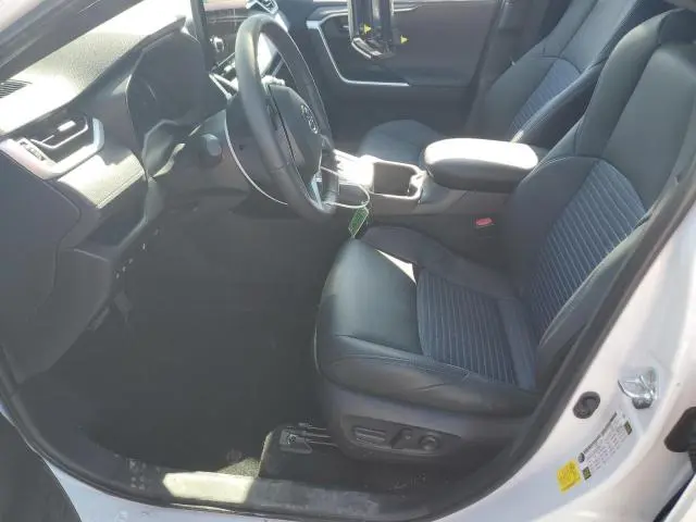 2025 TOYOTA RAV4 XSE