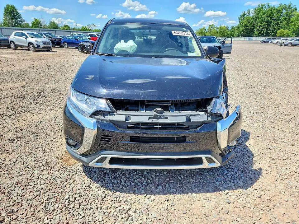 2019 MITSUBISHI OUTLANDER SE  
