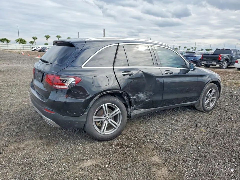 2021 MERCEDES-BENZ GLC 300  