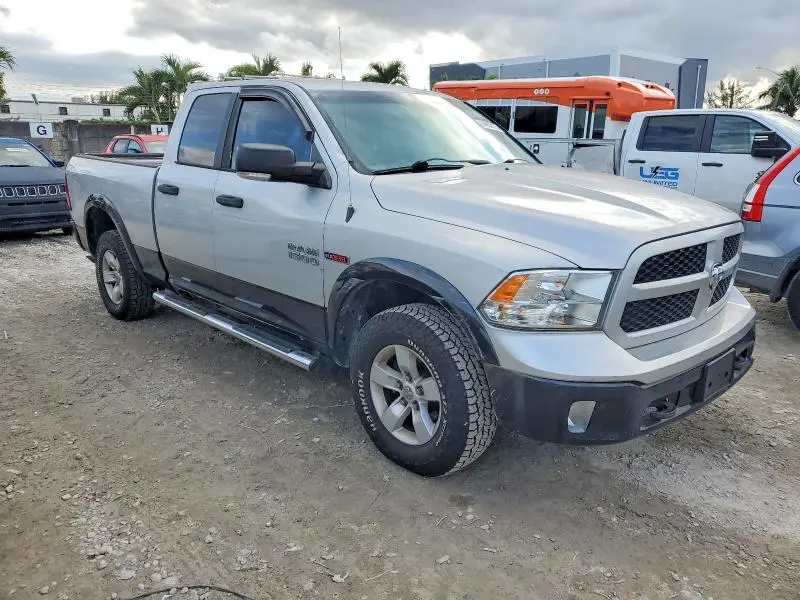 2015 RAM 1500 SLT  