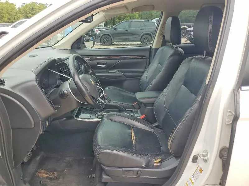 2017 MITSUBISHI OUTLANDER SE  