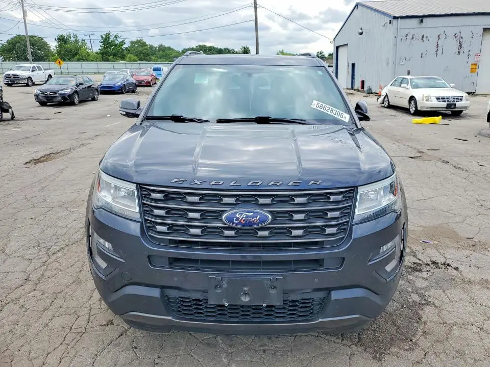 2017 FORD EXPLORER XLT  