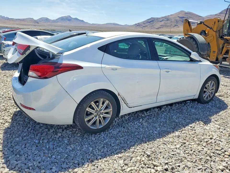 2015 HYUNDAI ELANTRA SE  