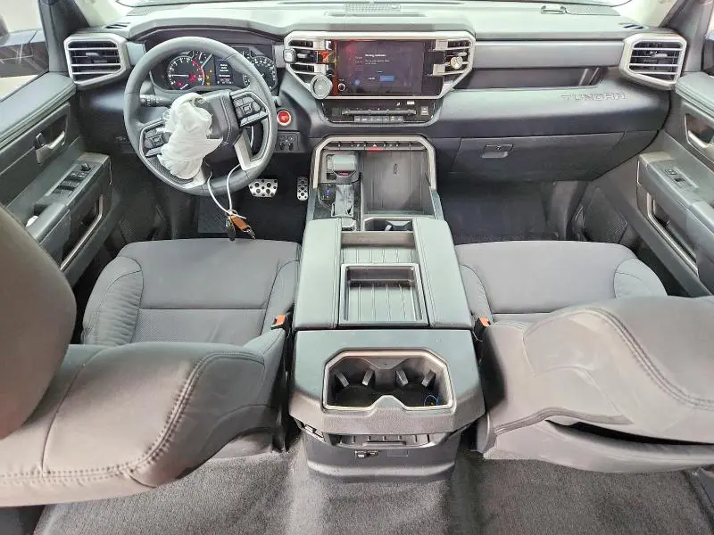 2024 TOYOTA TUNDRA CREWMAX SR5  