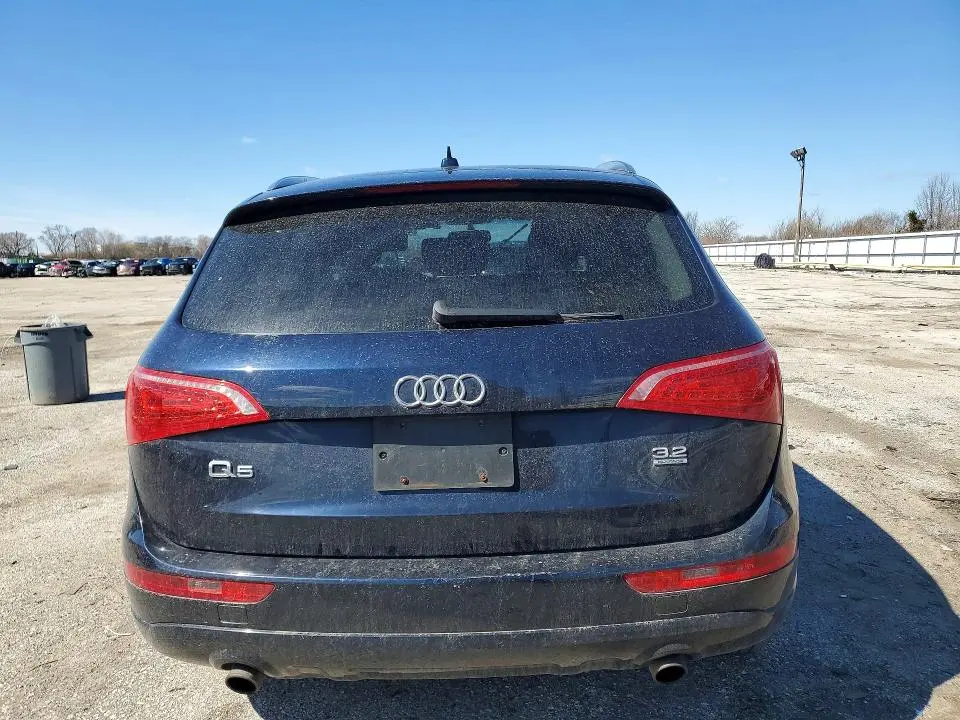 2010 AUDI Q5 PREMIUM PLUS  
