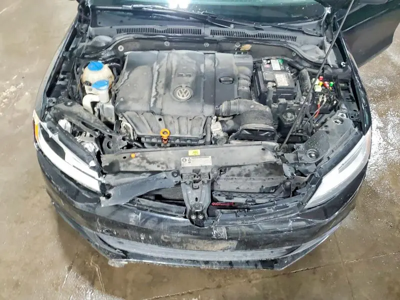 2012 VOLKSWAGEN JETTA SE  