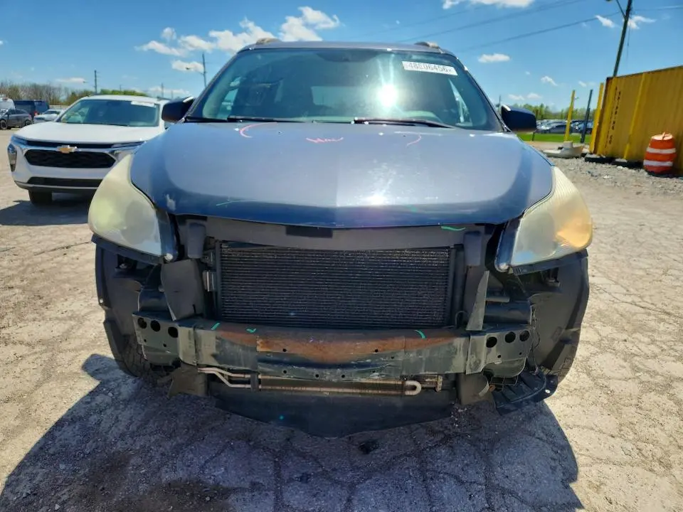 2011 CHEVROLET TRAVERSE LS  