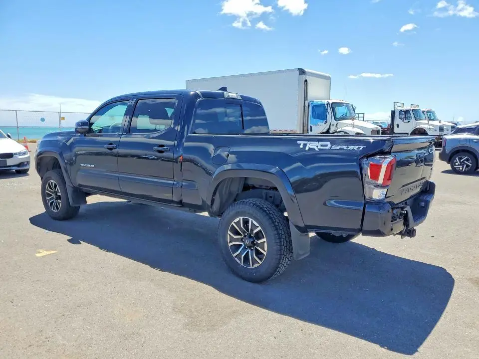 2020 TOYOTA TACOMA SR5 V6  