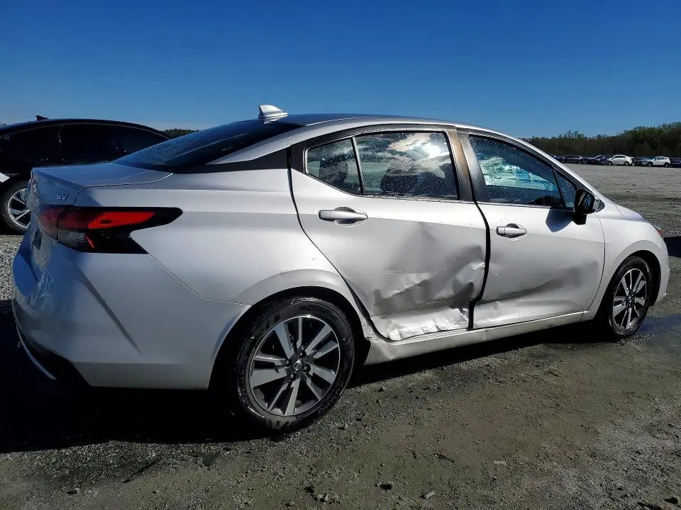 2020 NISSAN VERSA SV  